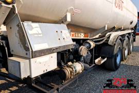Tank Clinic, TRI-AXLE FUEL TANKER [#52370], Diesel Trailer, Used, 2003