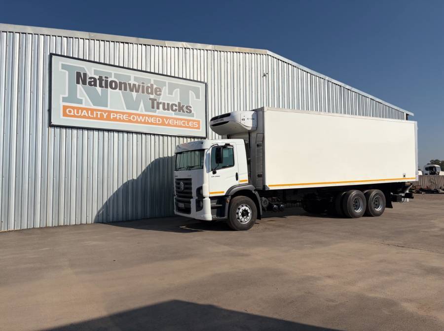 VW, 24-250, 6x2 Drive, Refrigerated Truck, Used, 2011