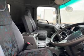Nissan, CDE330 Quester, 6x2 Drive, Refrigerated Truck, Used, 2017