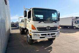 Hino, 500, 6x2 Drive, Dropside Truck, Used, 2017