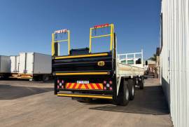 Hino, 500, 6x2 Drive, Dropside Truck, Used, 2017