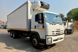 Isuzu, FVM1200, 6x2 Drive, Refrigerated Truck, Used, 2015