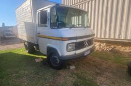Truck Parts, Mercedes-Benz, 508 Truck , Stripping for Parts, Used