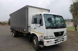 UD, 80 , 4x2 Drive, Tautliner Truck, Used, 2015