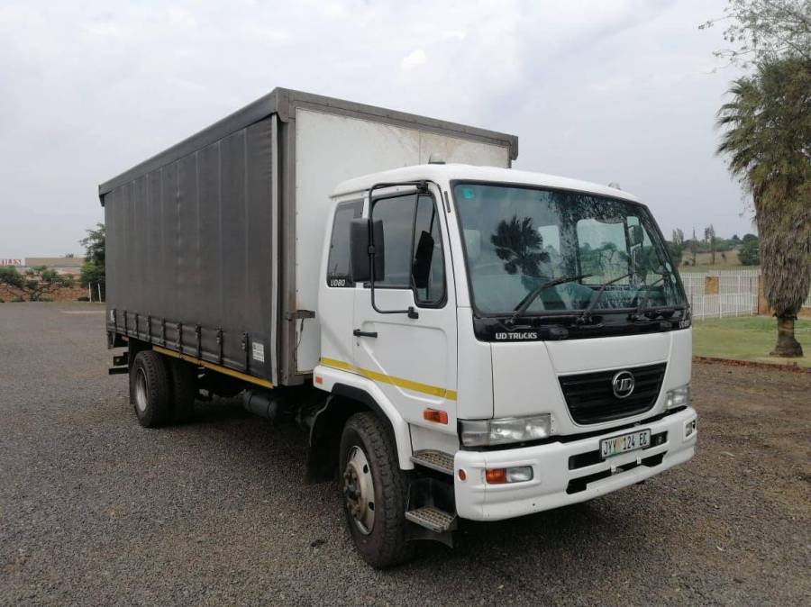 UD, 80 , 4x2 Drive, Tautliner Truck, Used, 2015