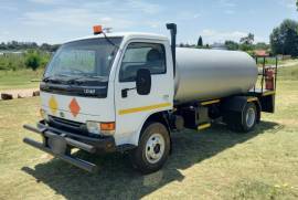 Nissan, UD 40 4000L , 4x2 Drive, Diesel Tanker Truck, Used, 2010
