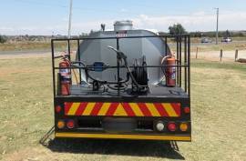 Nissan, UD 40 4000L , 4x2 Drive, Diesel Tanker Truck, Used, 2010