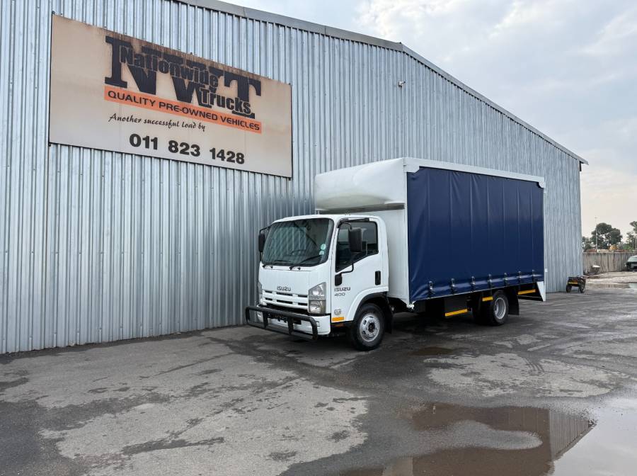 Isuzu, NPR400, 4 Ton, Tautliner Truck, Used, 2015