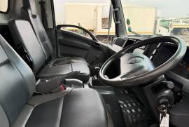 Isuzu, NPR400, 4 Ton, Tautliner Truck, Used, 2015