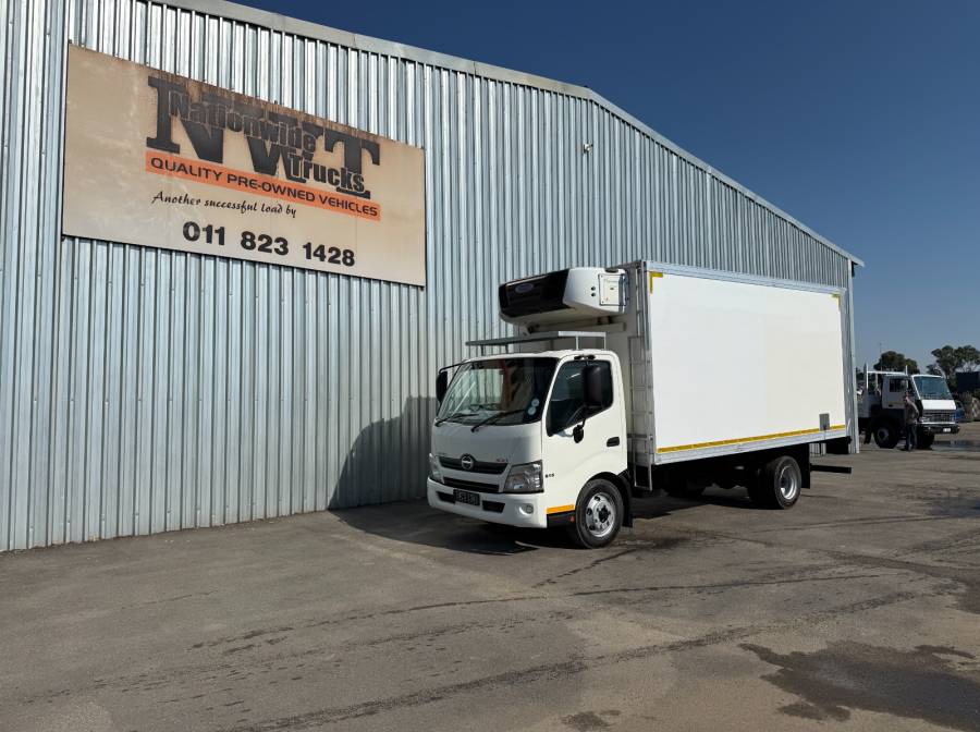 Hino, 300 815, 4 Ton, Refrigerated Truck, Used, 2017