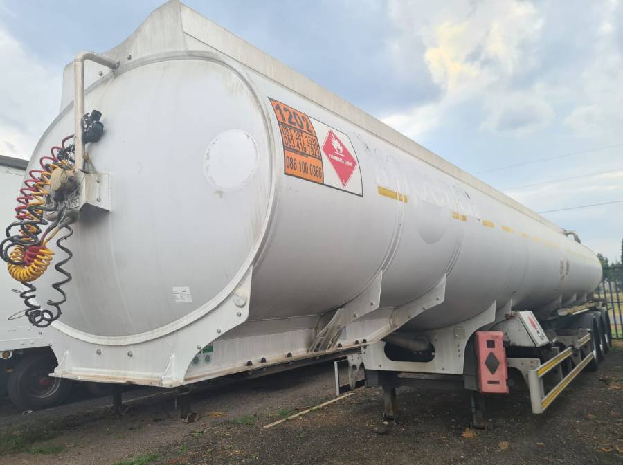 Other, Fuel Tanker , Used, 2016