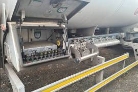 Other, Fuel Tanker , Used, 2016