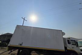 Truck Parts, UD, Serco Body, Body, Refrigerated Body, Used, 2011