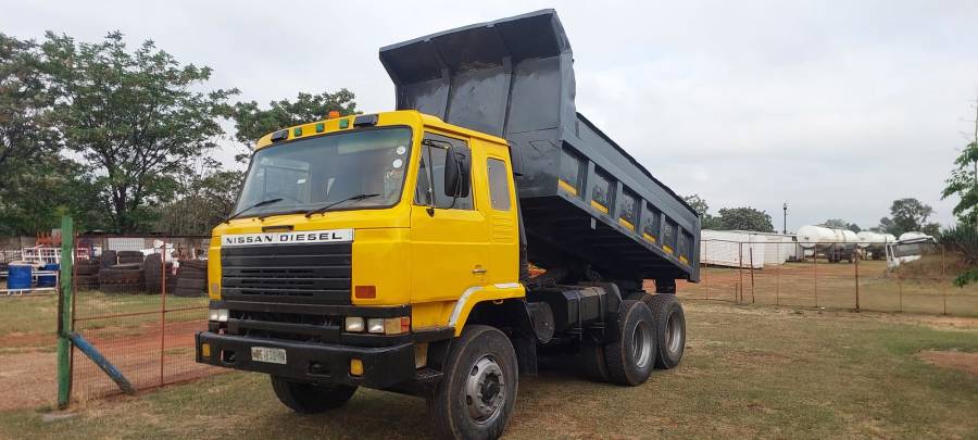 Nissan, CW 45, 4x4 Drive, Tipper Truck, Used