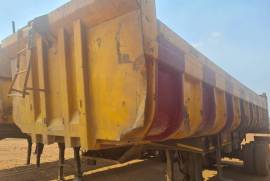 Henred, Sloper Trailer, Used, 2007