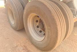 Henred, Sloper Trailer, Used, 2007