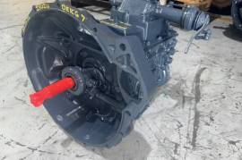 Truck Parts, Isuzu, 5 SPEED MANUAL, Gearbox, Used