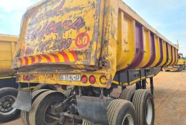 Henred, Sloper Trailer, Used, 2003