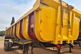 Henred, Sloper Trailer, Used, 2003
