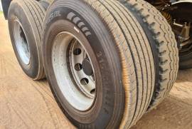 Henred, Sloper Trailer, Used, 2003