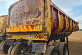 Henred, Sloper Trailer, Used, 2015