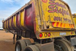 Henred, Sloper Trailer, Used, 2016