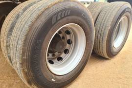 Henred, Sloper Trailer, Used, 2016