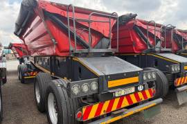Leader Bodies, 30 Cube Side Tipper Link, Side Tipper Link Trailer, Used