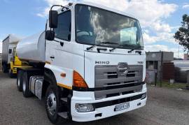 Hino, 700 Series Water Tanker, 6x4 Drive, Water Tanker Truck, Used, 2018