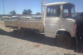 Truck Parts, Mercedes-Benz, 508, Stripping for Parts, Used