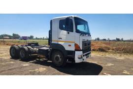 Hino, 700 57450, 6x2 Drive, Truck Tractor, Used, 2005