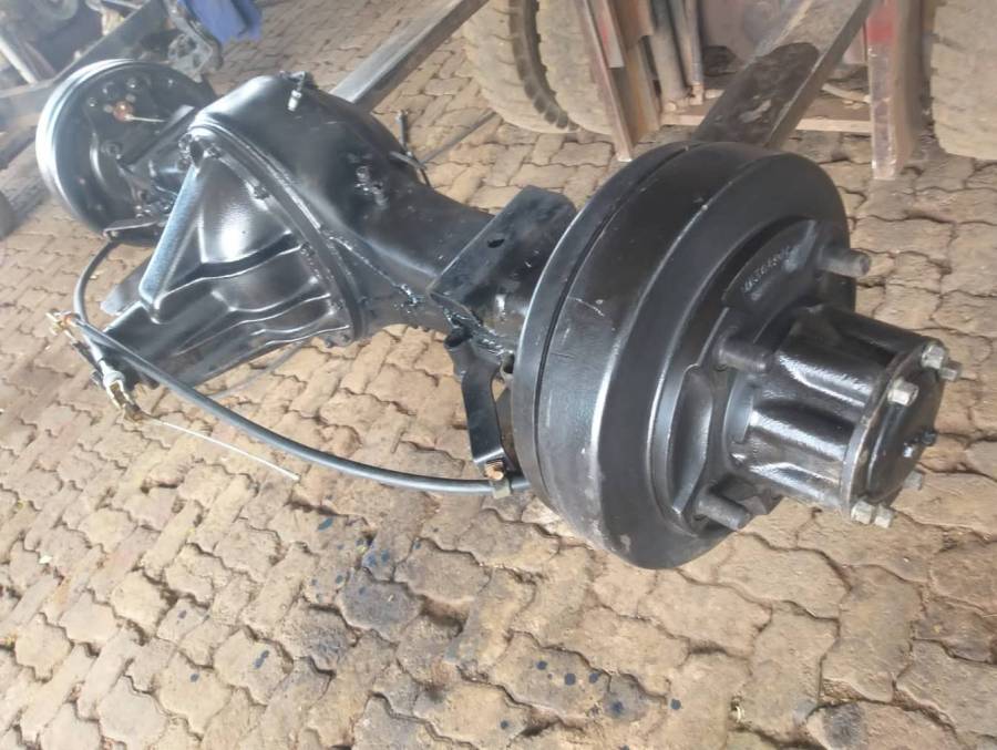 Truck Parts, Mitsubishi, Canter complete reconditioned diff, Axels, Used