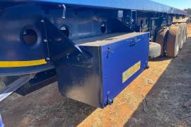 Prime, 2019 Prime Tri-axle Flatdeck, Tri-Axle Trailer, Used