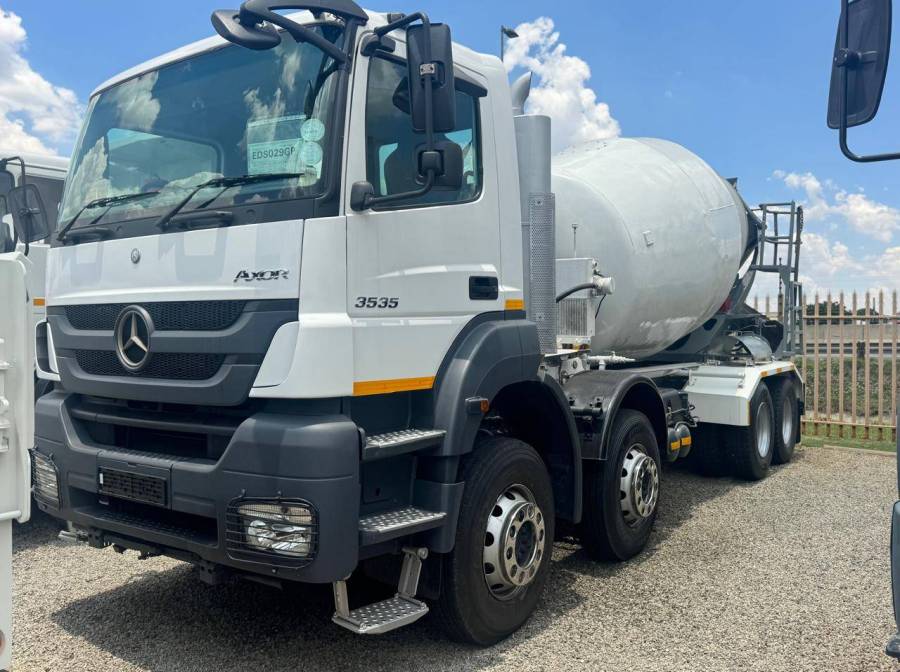 Mercedes Benz, 35-35 Axor 8 Cube, 8x4 Drive, Concrete Mixer Truck, Used, 2013