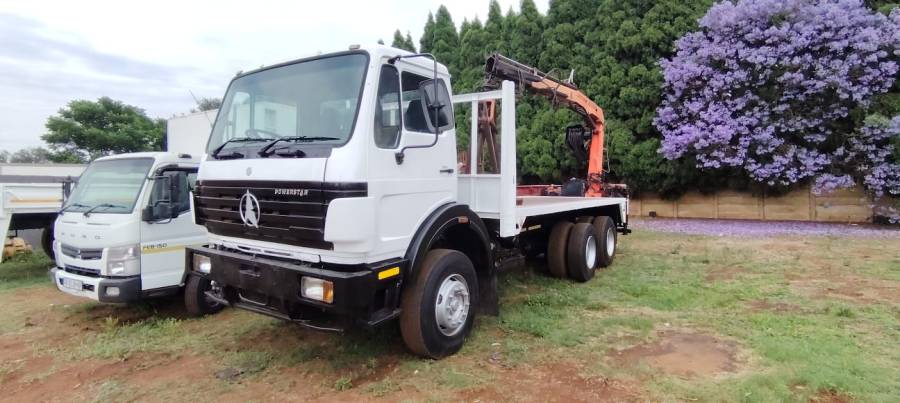 Powerstar, 26-28, 4x4 Drive, Crane Truck, Used