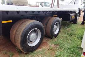 Powerstar, 26-28, 4x4 Drive, Crane Truck, Used