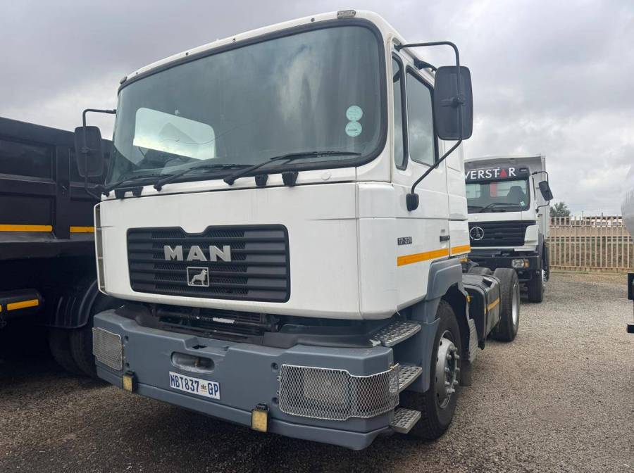 MAN, 17-374, Single Axle, Truck Tractor, Used, 2001