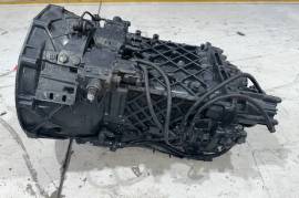 Truck Parts, ZF , 8S1820TO, Gearbox, Used