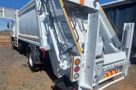 UD, 90 13 Cube Refuse Compactor Rigid, Rigid, Waste Compactor Truck, Used, 2017