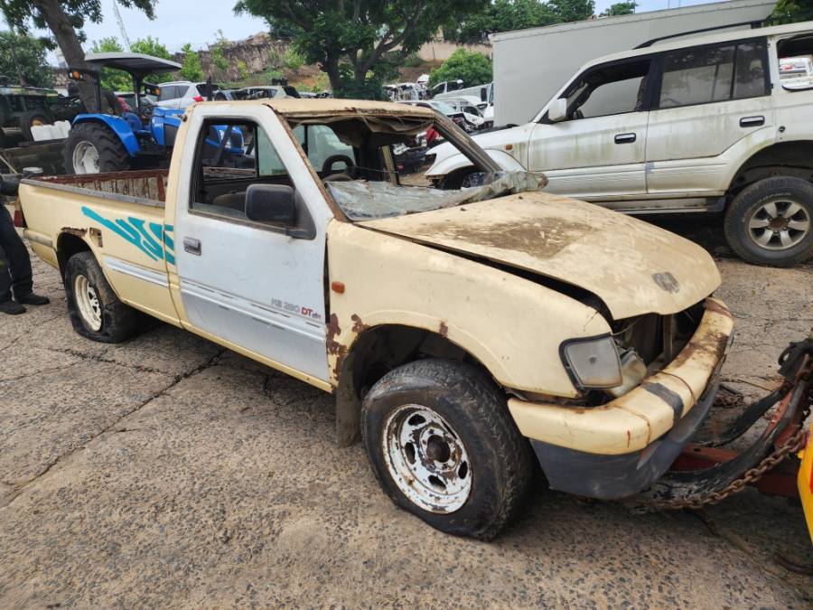Truck Parts, Isuzu, Single Cab 4x2, Stripping for Parts, Used, 1999