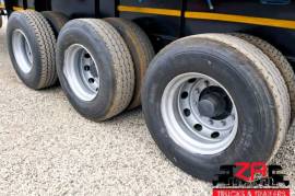 Paramount, TRI-AXLE FLAT DECK TRAILER [#52682], Flat Deck Trailer, Used, 2013