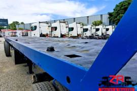 Paramount, TRI-AXLE FLAT DECK TRAILER [#52682], Flat Deck Trailer, Used, 2013