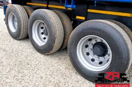 Paramount, TRI-AXLE FLAT DECK TRAILER [#52682], Flat Deck Trailer, Used, 2013